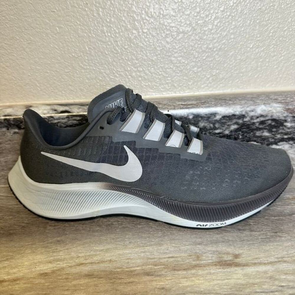 Nike Air Zoom Pegasus 37 Men Size 12 Gray Running Shoes Sneakers BQ9646-009